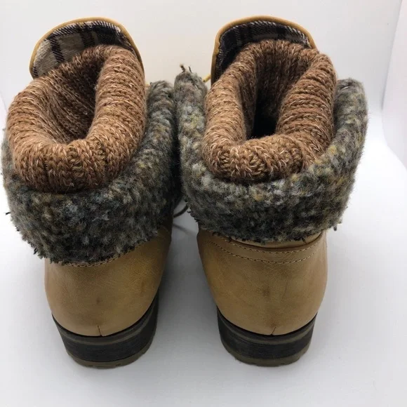 Refresh Camel Knit Cuff Lace Up Boots Size 10 NWOT - Picture 5 of 5